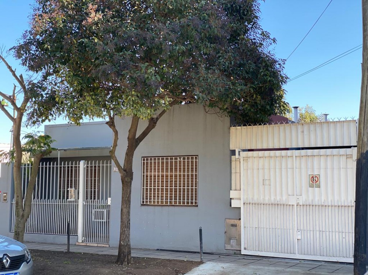 CASA VENTA LOS POLVORINES A METROS DE AV PERON